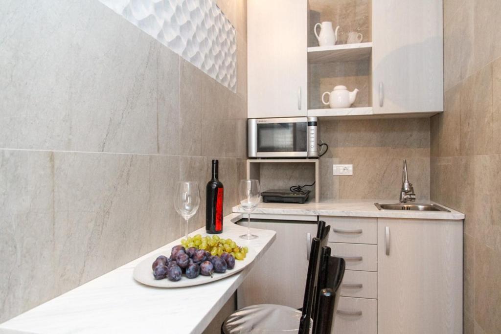 City Center Apartment With Balcony ベオグラード エクステリア 写真