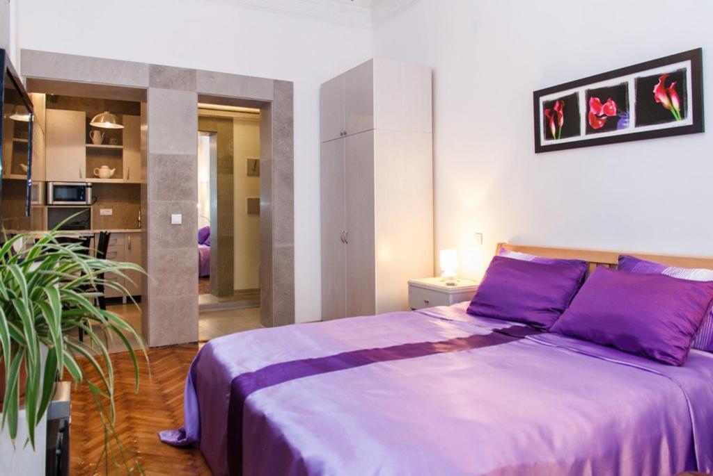 City Center Apartment With Balcony ベオグラード エクステリア 写真