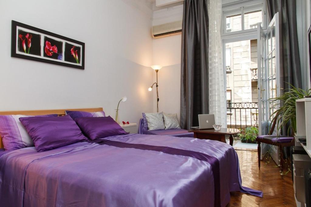 City Center Apartment With Balcony ベオグラード エクステリア 写真